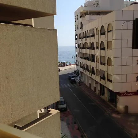 Aparthotel 1a Linea Playa Com Piscina *